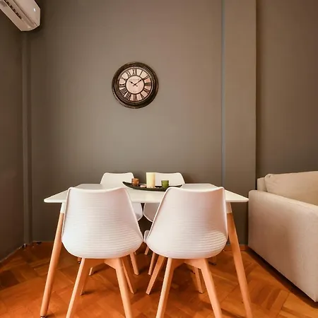 Apartment Center Comfort *