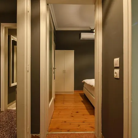 Apartment Center Comfort *